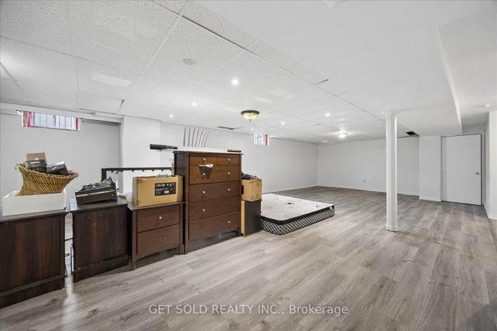 Photo 34 at 16 Deerchase Road, Bram East, Brampton