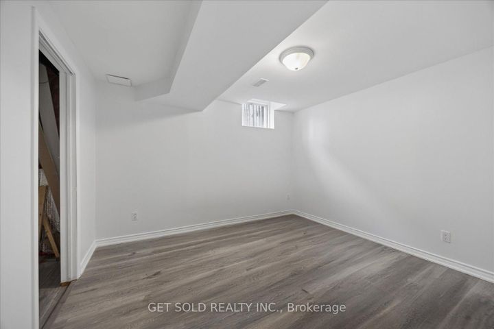 Photo 39 at 16 Deerchase Road, Bram East, Brampton