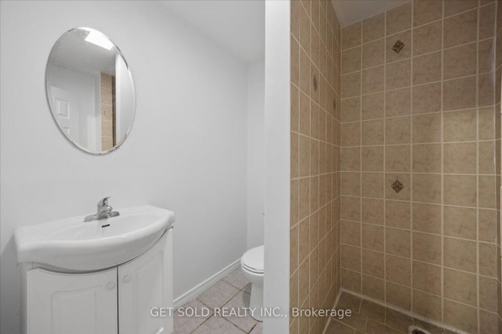 Photo 40 at 16 Deerchase Road, Bram East, Brampton