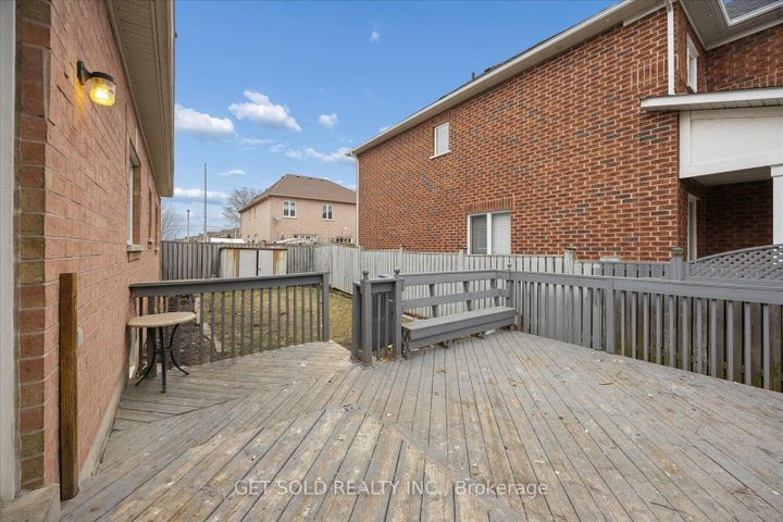 Photo 43 at 16 Deerchase Road, Bram East, Brampton