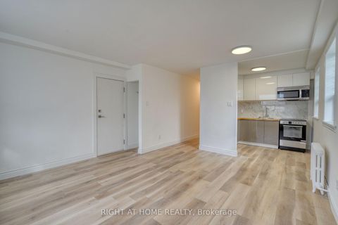 Photo 3 at 101 Sixteenth Street, New Toronto, Toronto