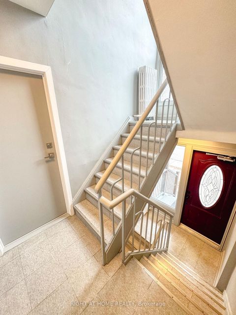 Photo 9 at 101 Sixteenth Street, New Toronto, Toronto