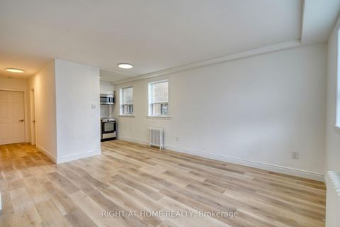 Photo 12 at 101 Sixteenth Street, New Toronto, Toronto