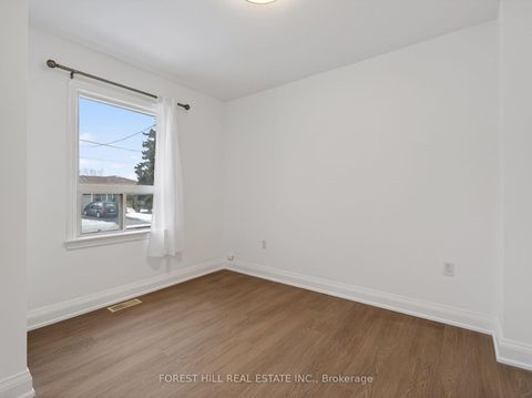 Photo 4 at 160 Pleasant Avenue, Newtonbrook West, Toronto