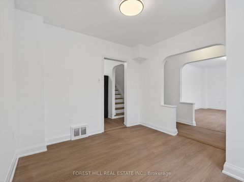 Photo 5 at 160 Pleasant Avenue, Newtonbrook West, Toronto