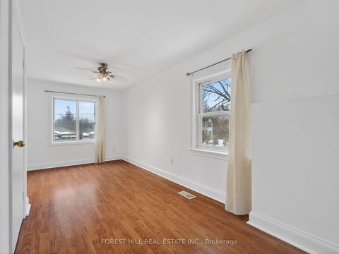 Photo 17 at 160 Pleasant Avenue, Newtonbrook West, Toronto