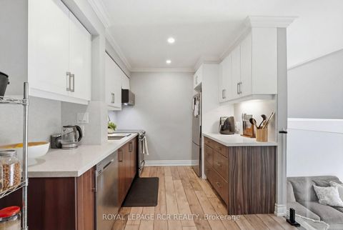 Photo 4 at 28 - 155 Milestone Crescent, Aurora Village, Aurora