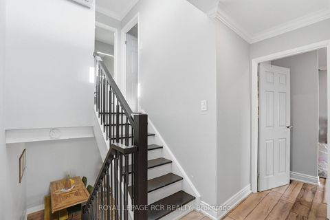 Photo 7 at 28 - 155 Milestone Crescent, Aurora Village, Aurora