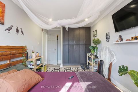 Photo 8 at 28 - 155 Milestone Crescent, Aurora Village, Aurora