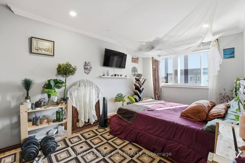 Photo 9 at 28 - 155 Milestone Crescent, Aurora Village, Aurora