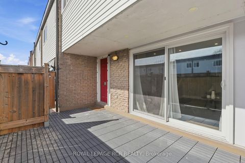 Photo 21 at 28 - 155 Milestone Crescent, Aurora Village, Aurora