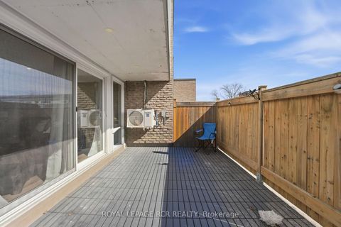 Photo 22 at 28 - 155 Milestone Crescent, Aurora Village, Aurora