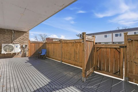 Photo 23 at 28 - 155 Milestone Crescent, Aurora Village, Aurora