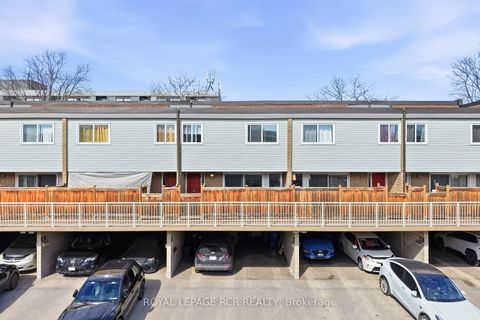 Photo 25 at 28 - 155 Milestone Crescent, Aurora Village, Aurora