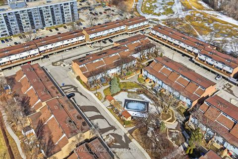 Photo 28 at 28 - 155 Milestone Crescent, Aurora Village, Aurora