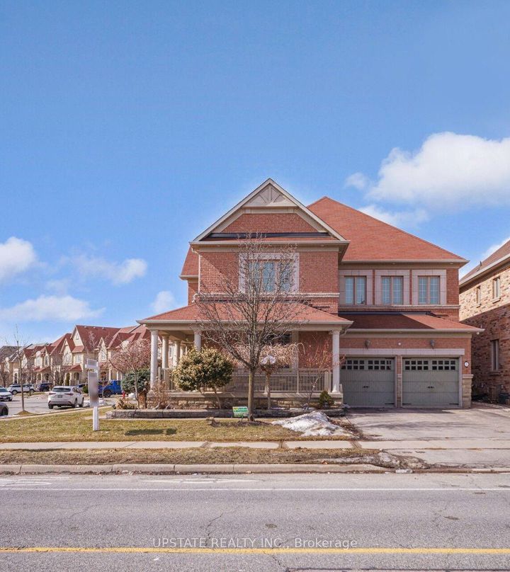 Photo 1 at 2 Beachville Circle, Credit Valley, Brampton
