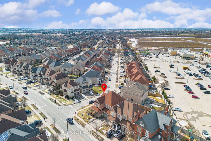 Photo 45 at 2 Beachville Circle, Credit Valley, Brampton