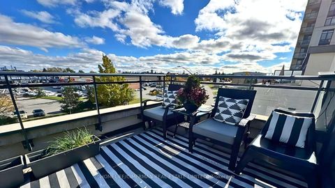 Photo 13 at 118 - 12 Woodstream Boulevard, Vaughan Grove, Vaughan