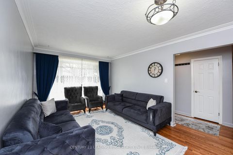 Photo 4 at 34 Paragon Road, The Westway, Toronto
