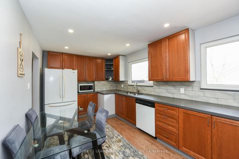 Photo 9 at 34 Paragon Road, The Westway, Toronto