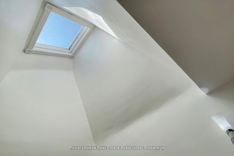 Photo 33 at 143 Seaton Street, Moss Park, Toronto