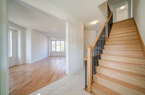 Photo 3 at 21 Deer Creek Court, Centennial Scarborough, Toronto