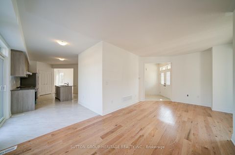 Photo 8 at 21 Deer Creek Court, Centennial Scarborough, Toronto