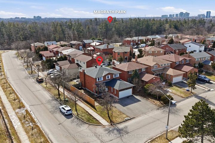 Photo 1 at 4134 Murray Hill Crescent, Creditview, Mississauga