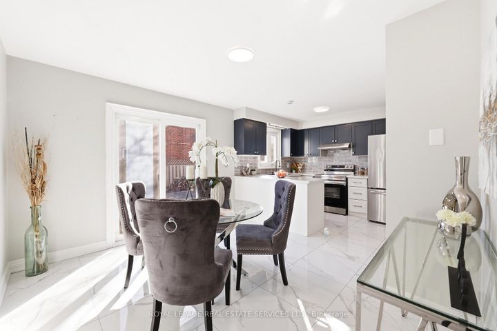 Photo 21 at 4134 Murray Hill Crescent, Creditview, Mississauga