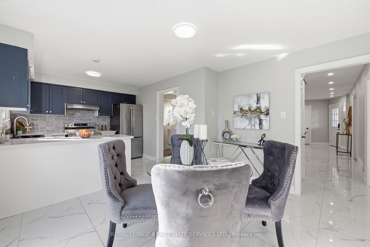 Photo 22 at 4134 Murray Hill Crescent, Creditview, Mississauga