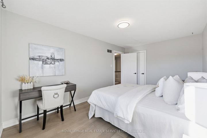 Photo 30 at 4134 Murray Hill Crescent, Creditview, Mississauga