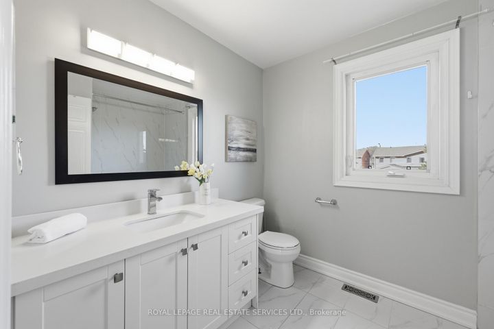 Photo 33 at 4134 Murray Hill Crescent, Creditview, Mississauga