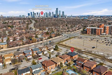 Photo 3 at 4134 Murray Hill Crescent, Creditview, Mississauga