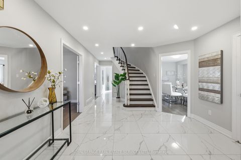 Photo 12 at 4134 Murray Hill Crescent, Creditview, Mississauga