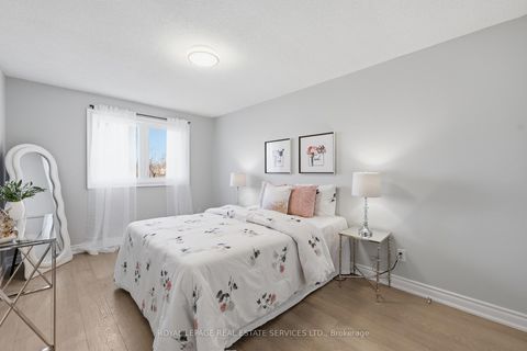 Photo 31 at 4134 Murray Hill Crescent, Creditview, Mississauga