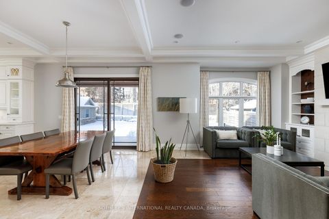 Photo 9 at 6 Weller Crescent, Maple, Vaughan