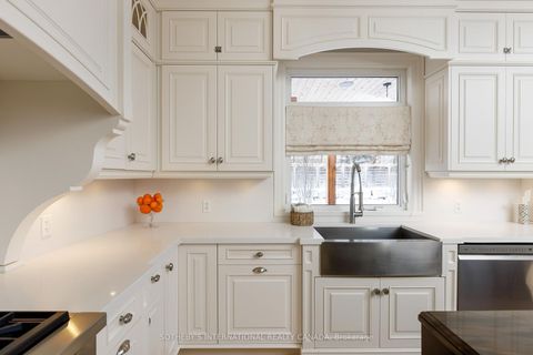 Photo 14 at 6 Weller Crescent, Maple, Vaughan