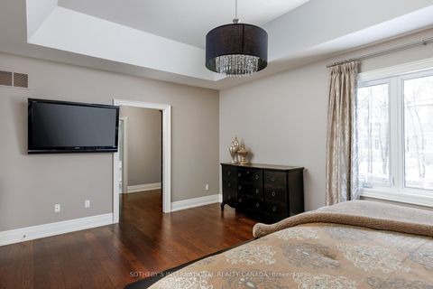 Photo 23 at 6 Weller Crescent, Maple, Vaughan