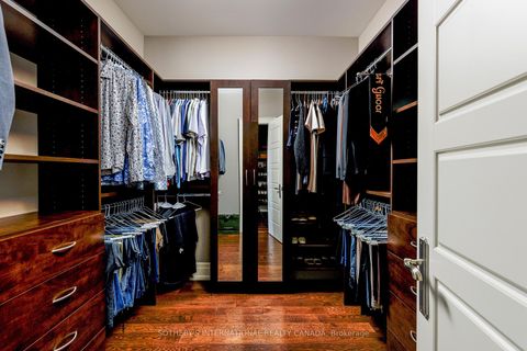 Photo 24 at 6 Weller Crescent, Maple, Vaughan