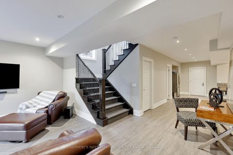 Photo 35 at 6 Weller Crescent, Maple, Vaughan