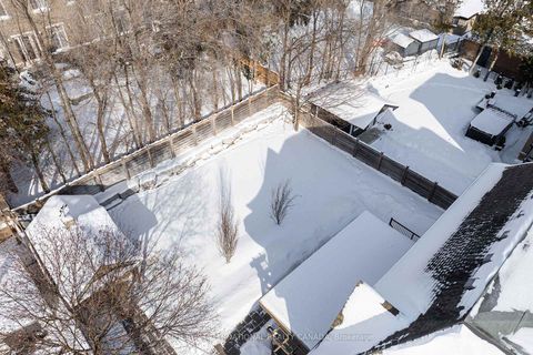 Photo 46 at 6 Weller Crescent, Maple, Vaughan