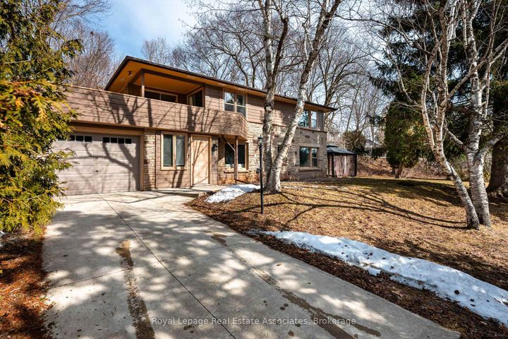 Photo 2 at 8 Ann Street, Georgetown, Halton Hills