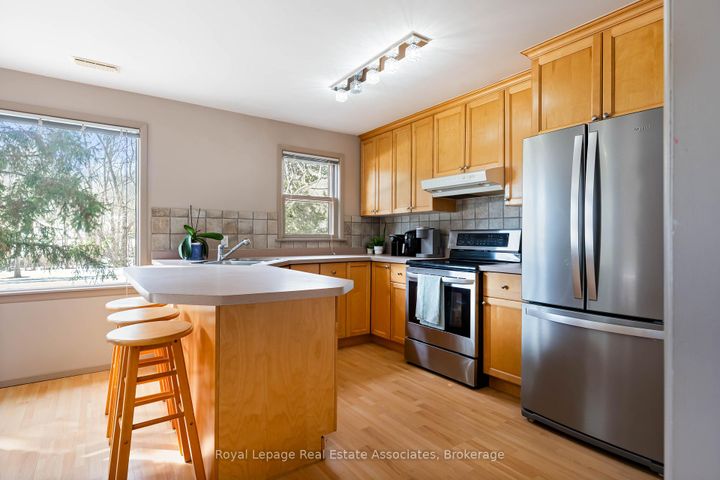 Photo 6 at 8 Ann Street, Georgetown, Halton Hills