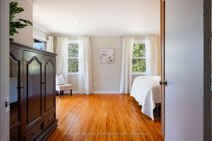 Photo 13 at 8 Ann Street, Georgetown, Halton Hills