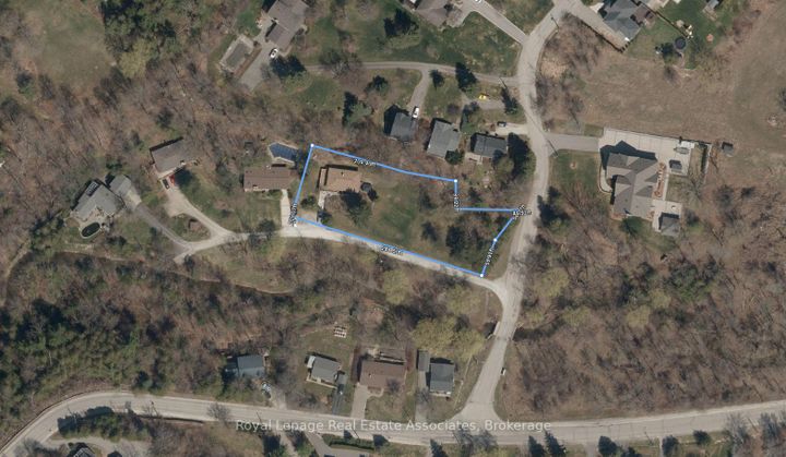 Photo 38 at 8 Ann Street, Georgetown, Halton Hills