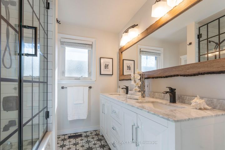 Photo 15 at 2132 Denise Road, Lakeview, Mississauga