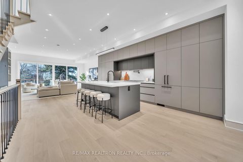 Photo 7 at 17 Lanark Avenue, Oakwood Village, Toronto