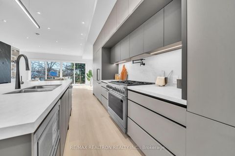 Photo 11 at 17 Lanark Avenue, Oakwood Village, Toronto