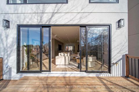 Photo 17 at 17 Lanark Avenue, Oakwood Village, Toronto