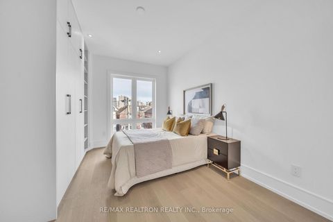 Photo 25 at 17 Lanark Avenue, Oakwood Village, Toronto